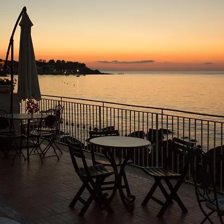Appartement In Agnese Aci Trezza